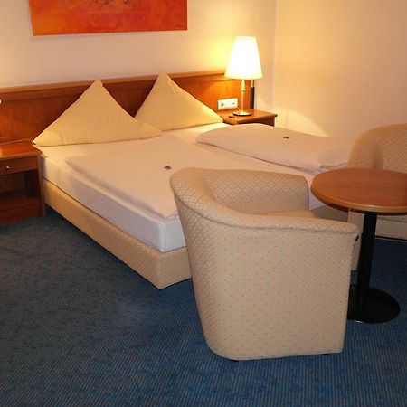 Hotel Jahnhaus Langenfeld  Zimmer foto