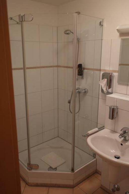 Hotel Jahnhaus Langenfeld  Zimmer foto