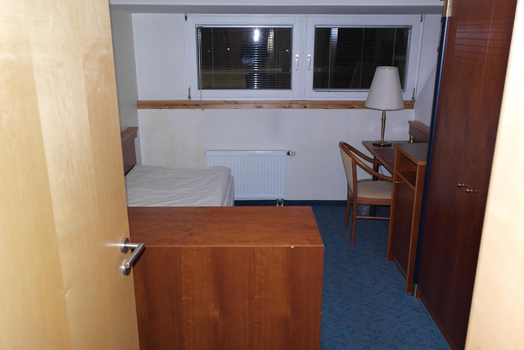 Hotel Jahnhaus Langenfeld  Zimmer foto