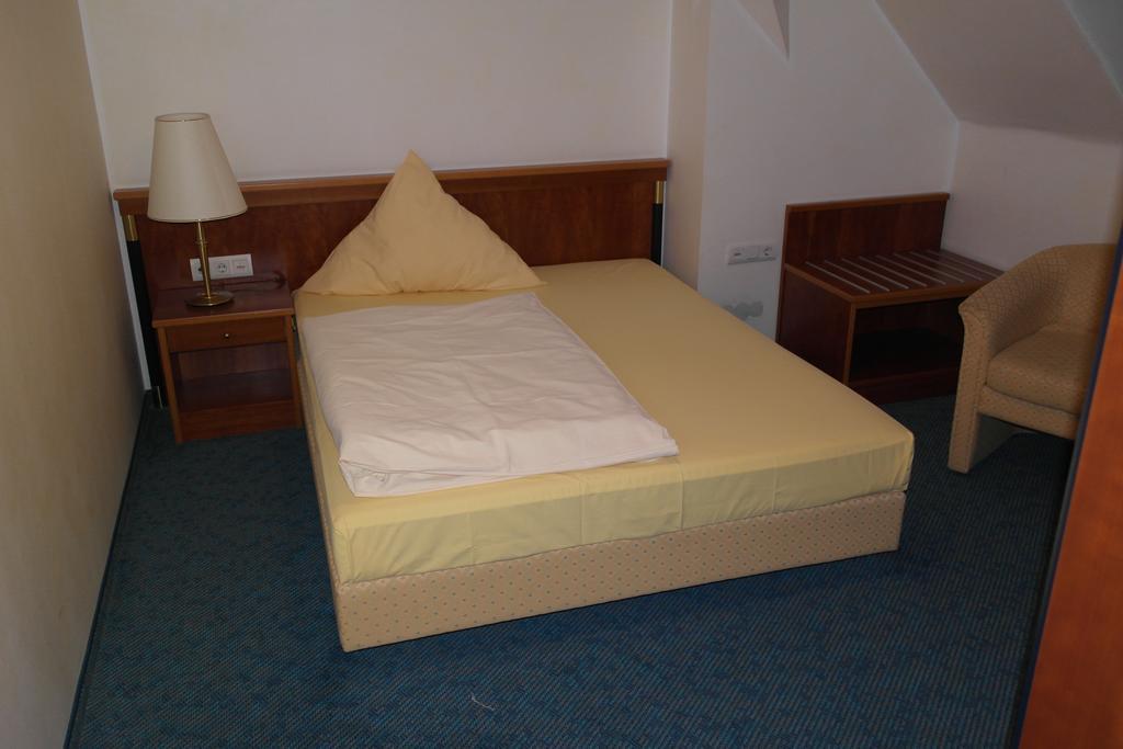 Hotel Jahnhaus Langenfeld  Zimmer foto